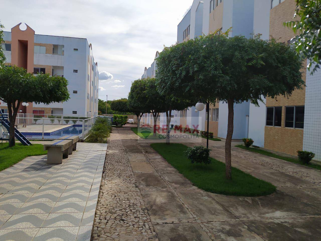 Apartamento à venda com 2 quartos, 59m² - Foto 2