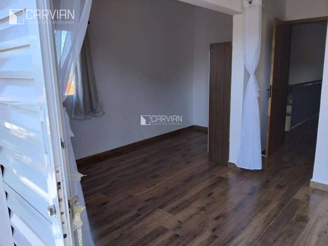 Casa de Condomínio à venda com 3 quartos, 189m² - Foto 1