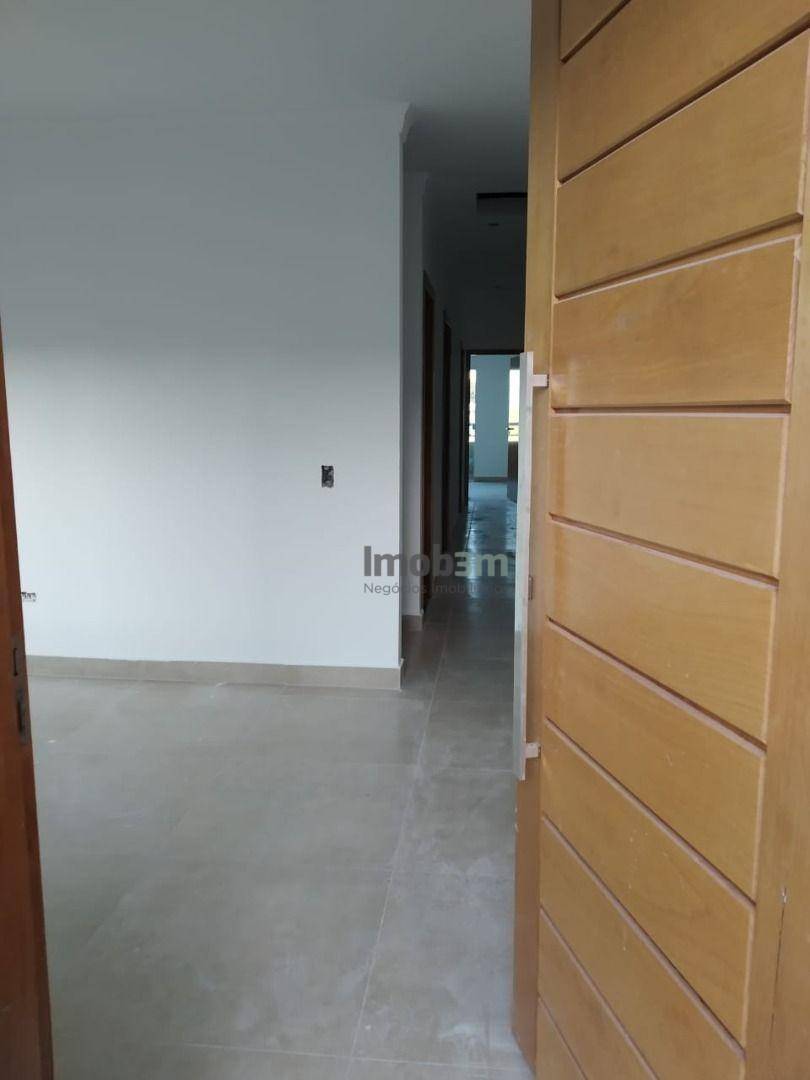 Casa à venda com 4 quartos, 135m² - Foto 2