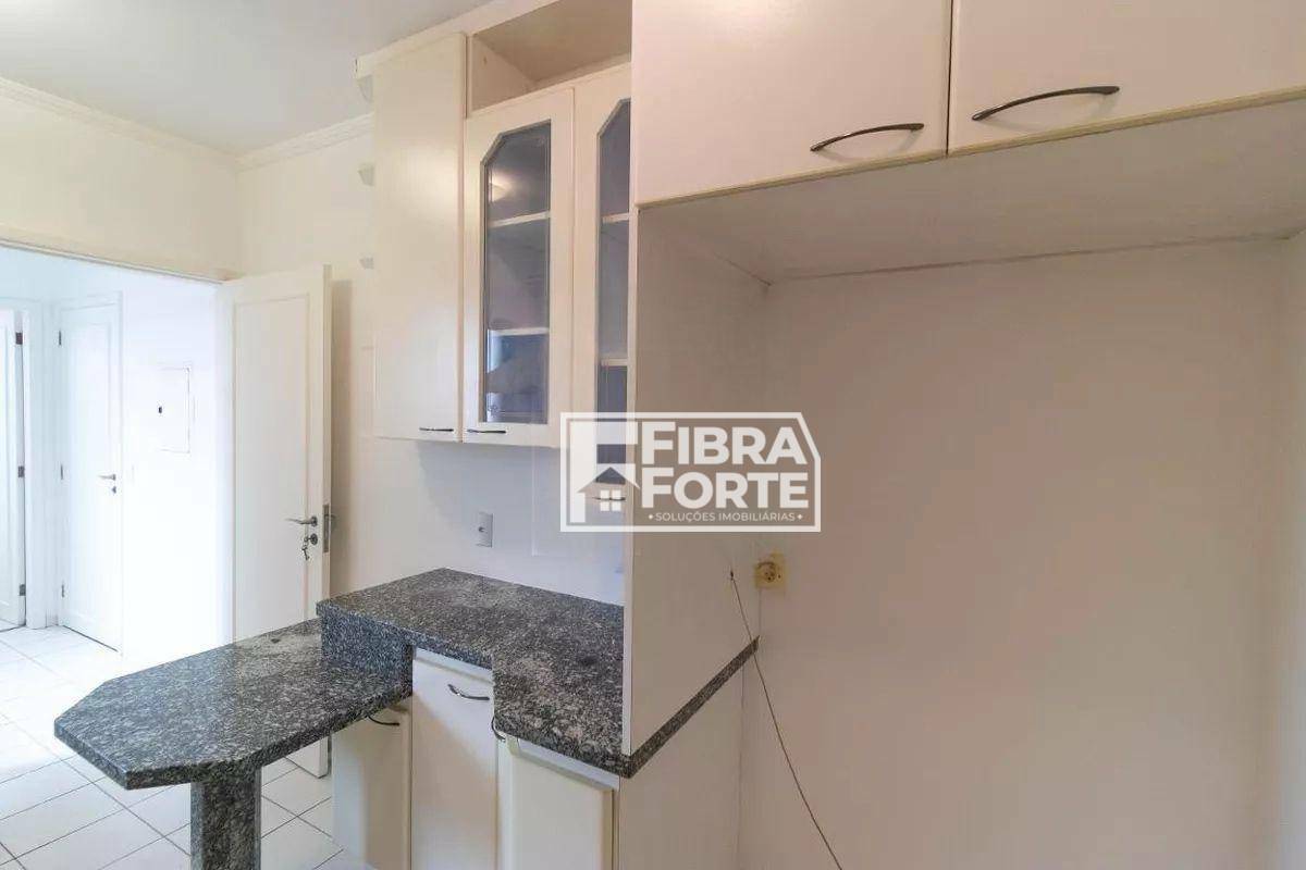 Apartamento à venda com 3 quartos, 145m² - Foto 35