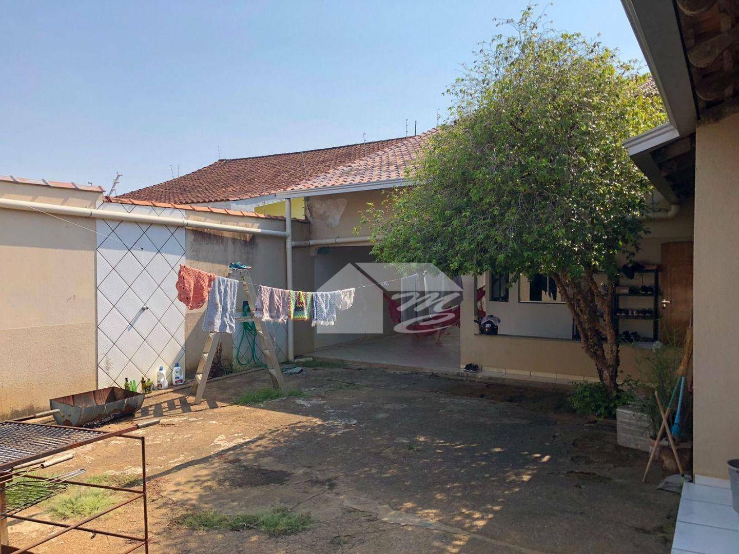 Casa à venda com 4 quartos, 200m² - Foto 21