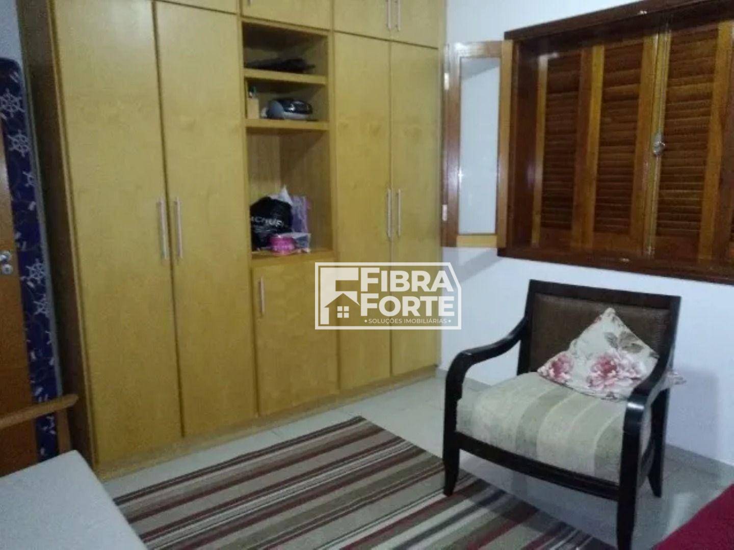 Casa à venda com 3 quartos, 200m² - Foto 14