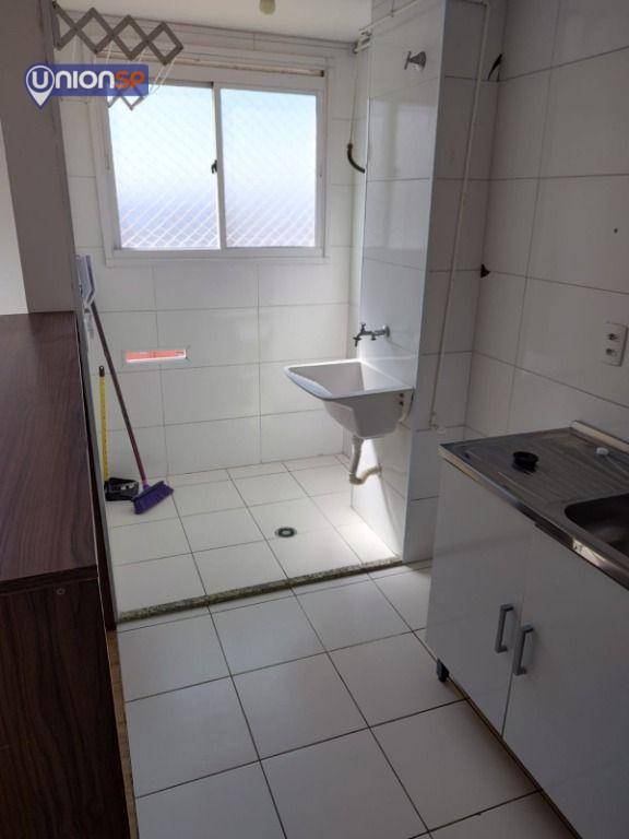 Apartamento à venda com 2 quartos, 40m² - Foto 12