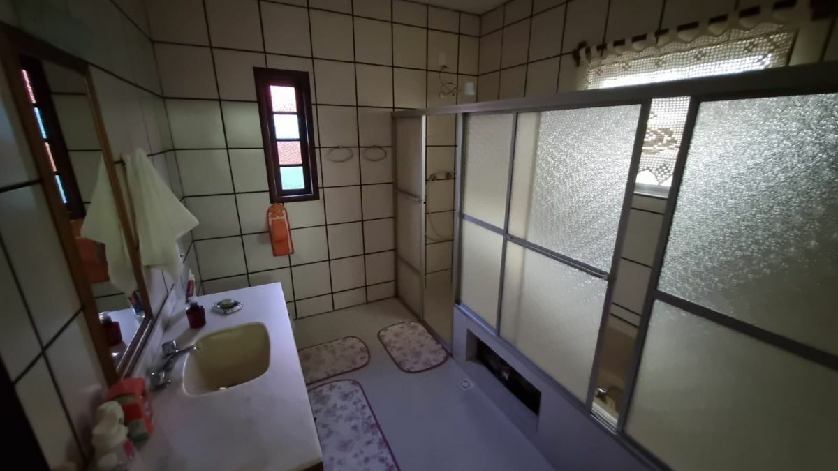 Chácara à venda com 4 quartos, 300m² - Foto 4