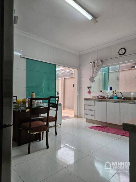 Casa à venda com 3 quartos, 222m² - Foto 19