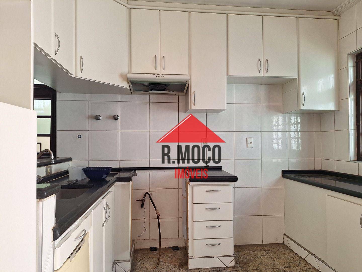 Sobrado à venda com 3 quartos, 220m² - Foto 39