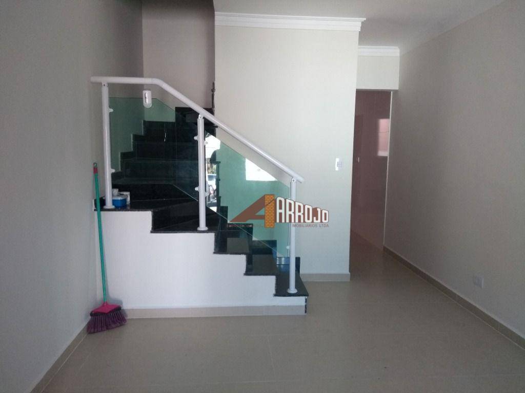 Sobrado à venda com 2 quartos, 85m² - Foto 2