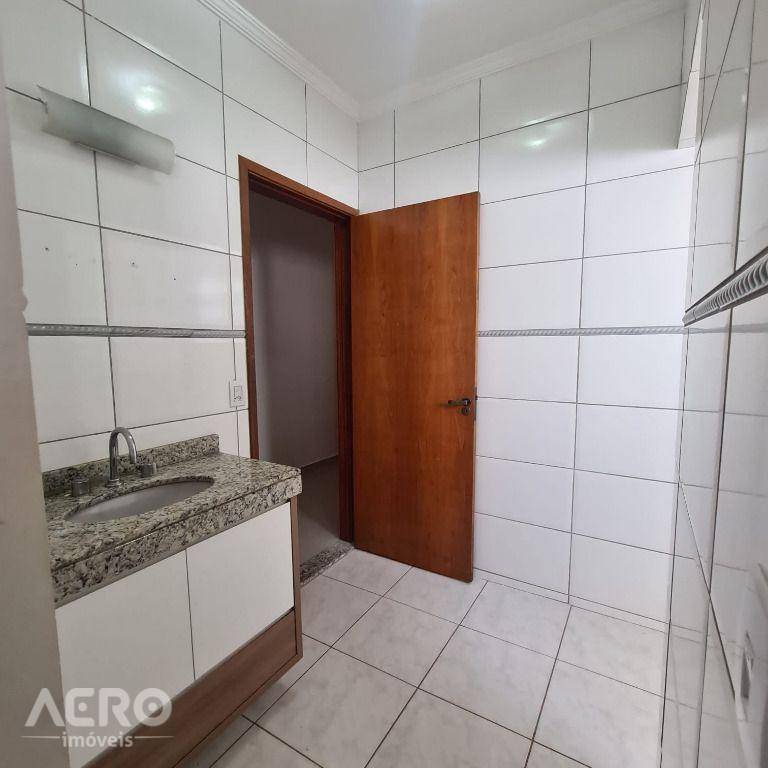 Casa à venda com 3 quartos, 247m² - Foto 22