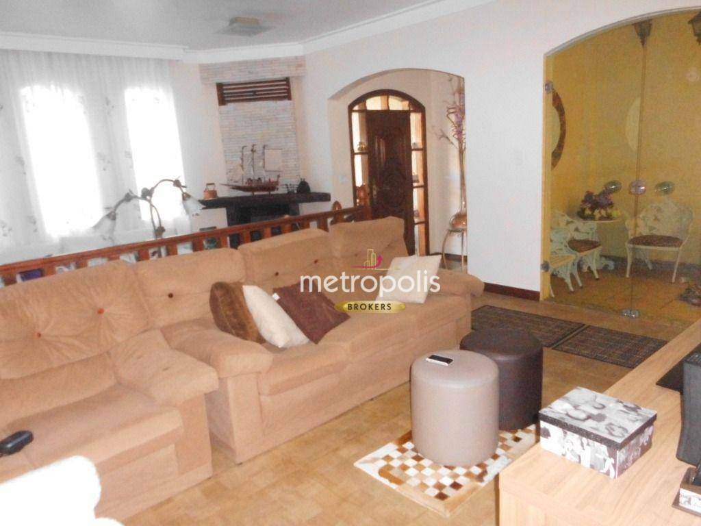 Sobrado à venda com 3 quartos, 270m² - Foto 1