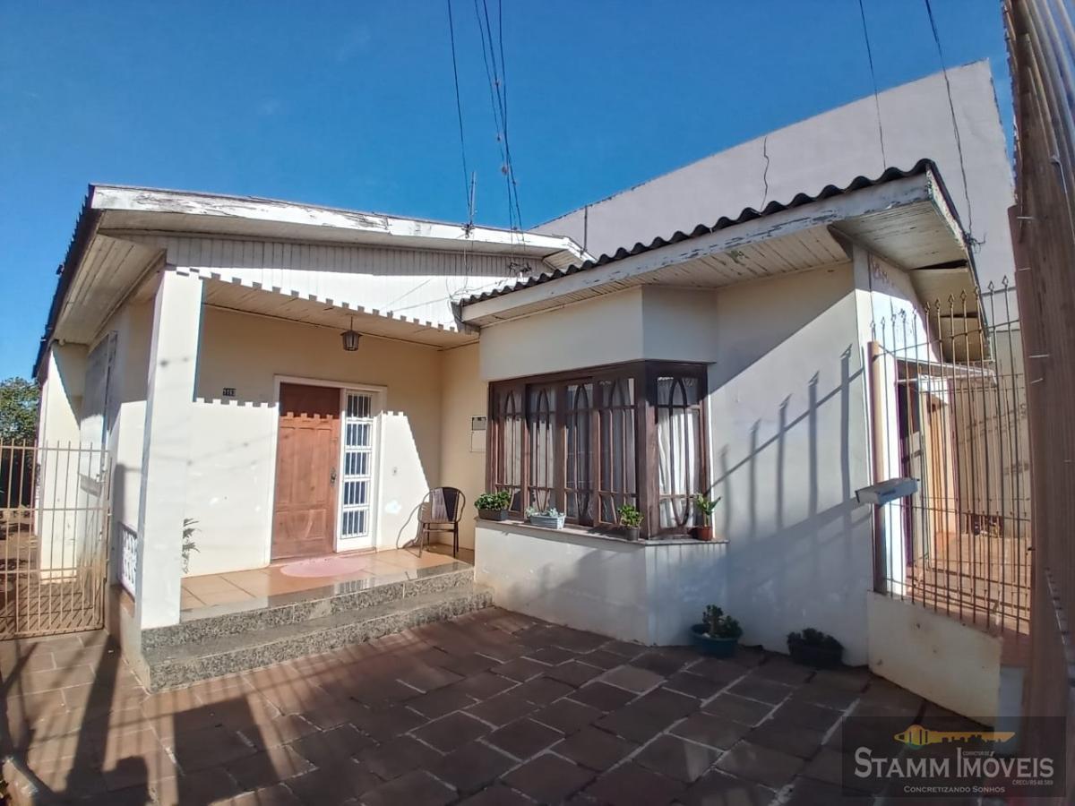 Casa à venda com 3 quartos, 378m² - Foto 1