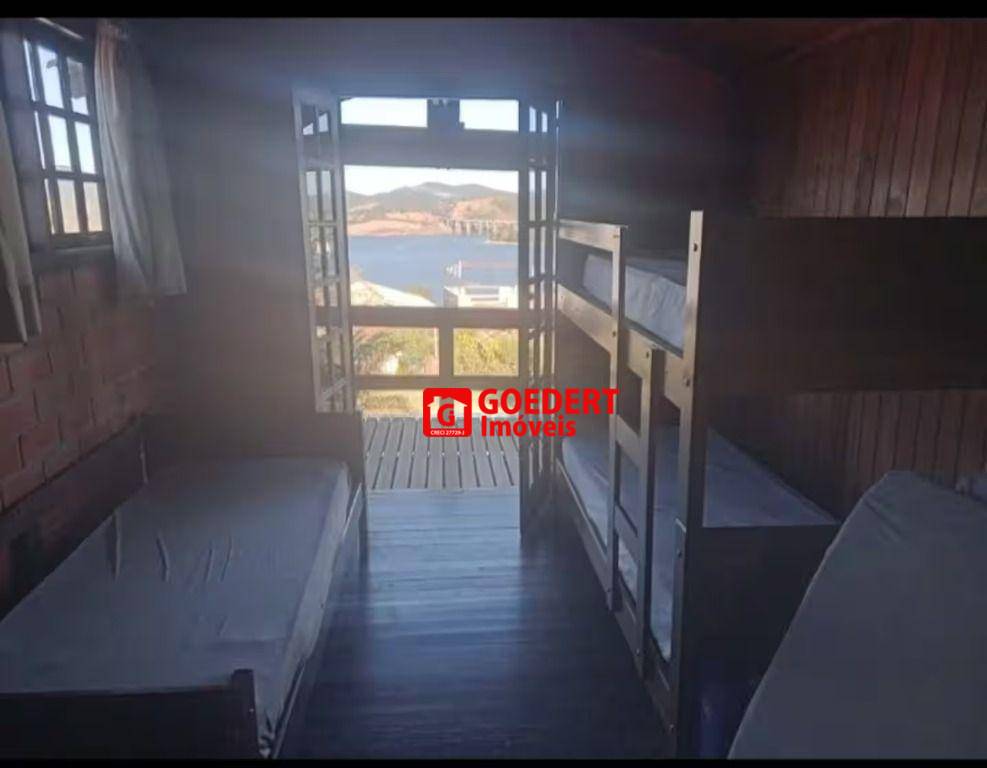Chácara à venda com 3 quartos, 200m² - Foto 17