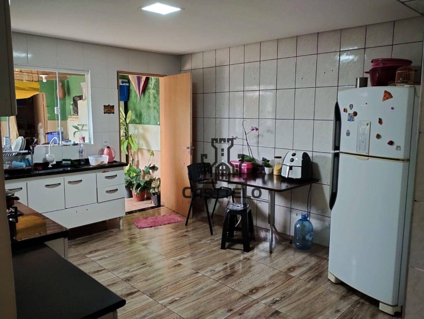 Casa à venda com 2 quartos, 64m² - Foto 8