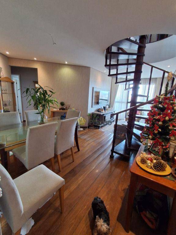 Cobertura à venda com 3 quartos, 200m² - Foto 1