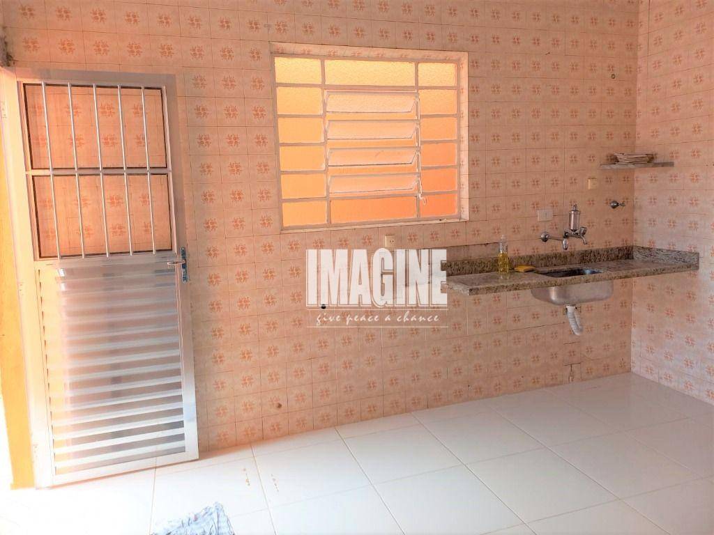 Casa à venda com 2 quartos, 66m² - Foto 5