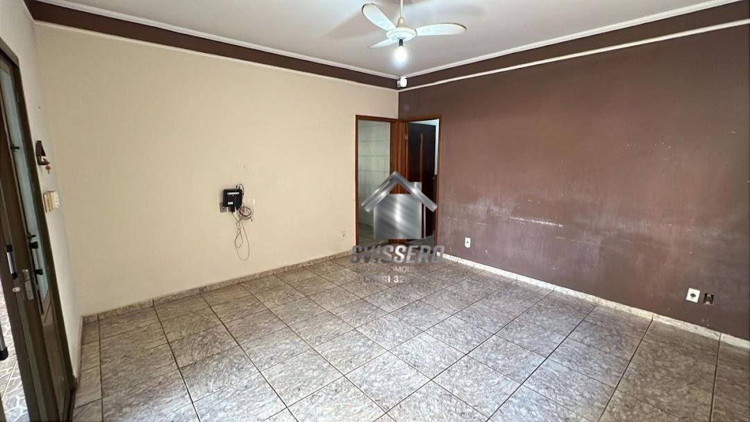 Casa, 3 quartos, 250 m² - Foto 4