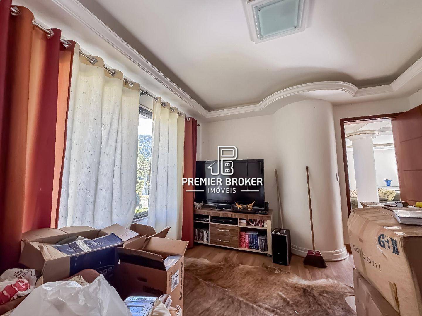 Casa de Condomínio à venda com 5 quartos, 213m² - Foto 16