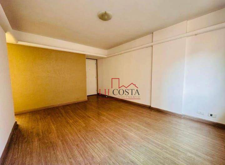 Apartamento à venda com 2 quartos, 70m² - Foto 3