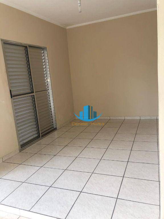 Casa de Condomínio à venda com 3 quartos, 180m² - Foto 4