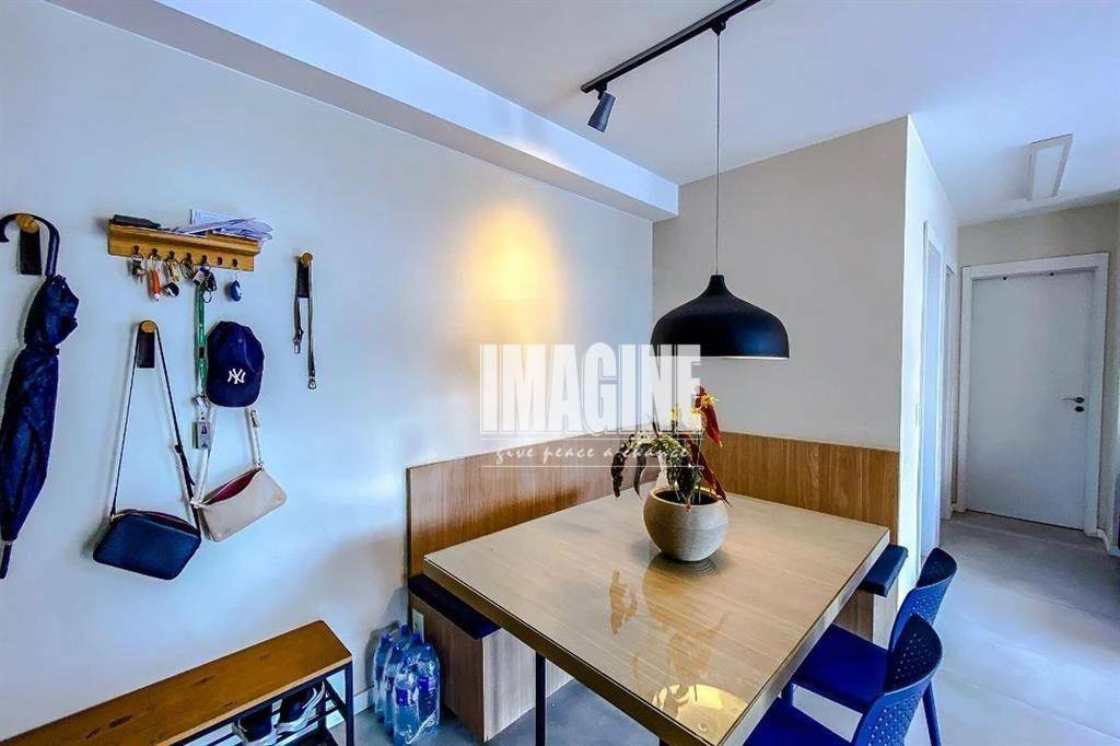 Apartamento à venda com 2 quartos, 69m² - Foto 3