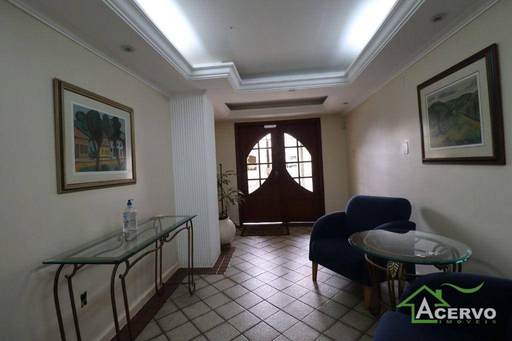 Apartamento à venda com 3 quartos, 154m² - Foto 3