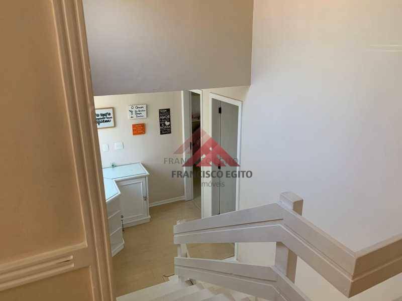 Casa de Condomínio à venda com 4 quartos, 360m² - Foto 26