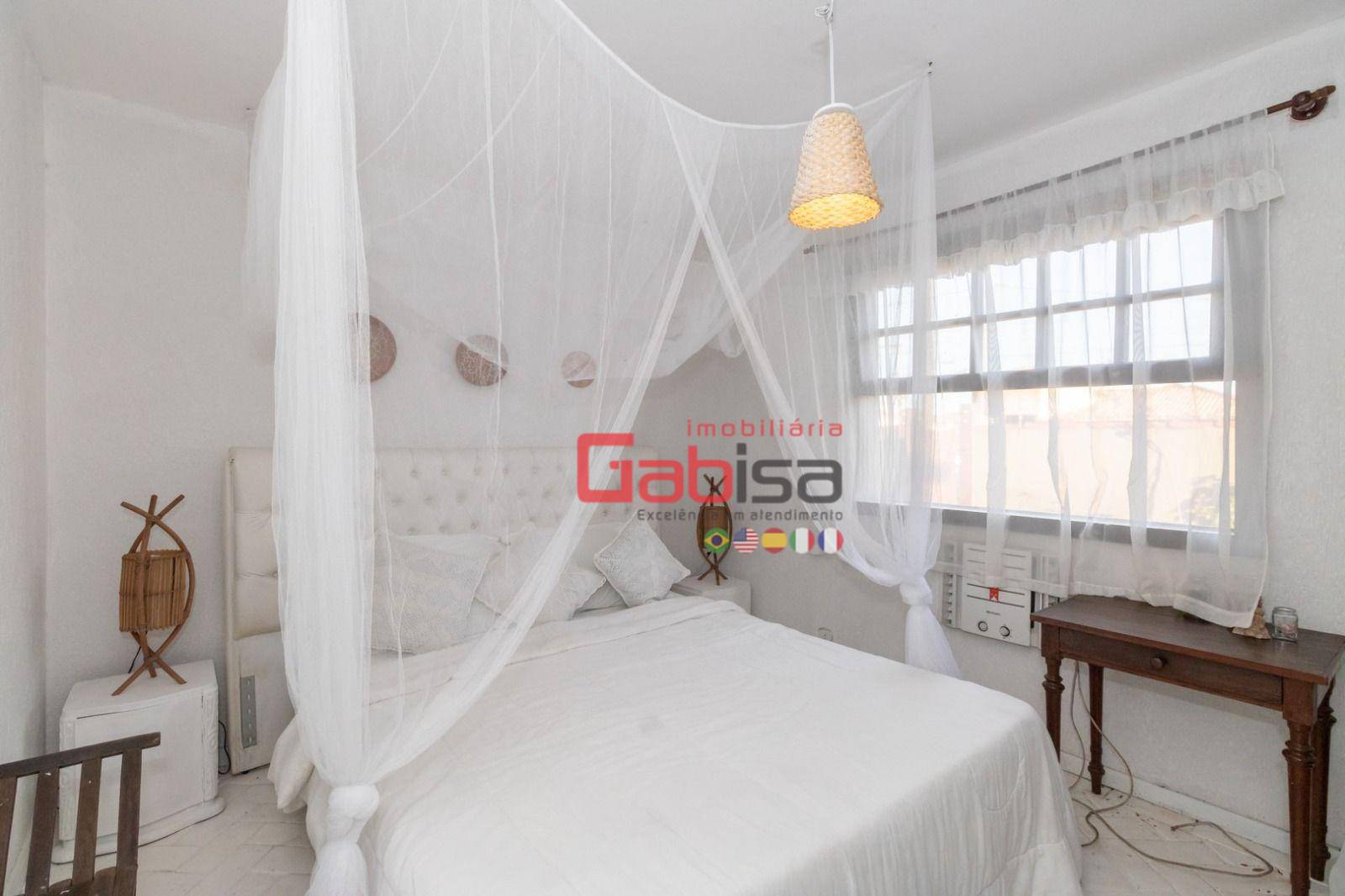 Casa à venda com 4 quartos, 250m² - Foto 11