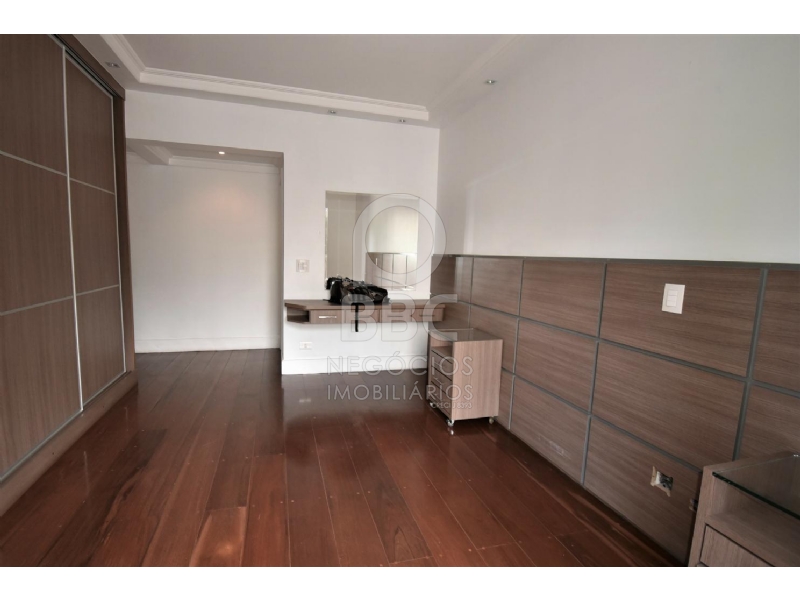 Apartamento à venda com 3 quartos, 131m² - Foto 12