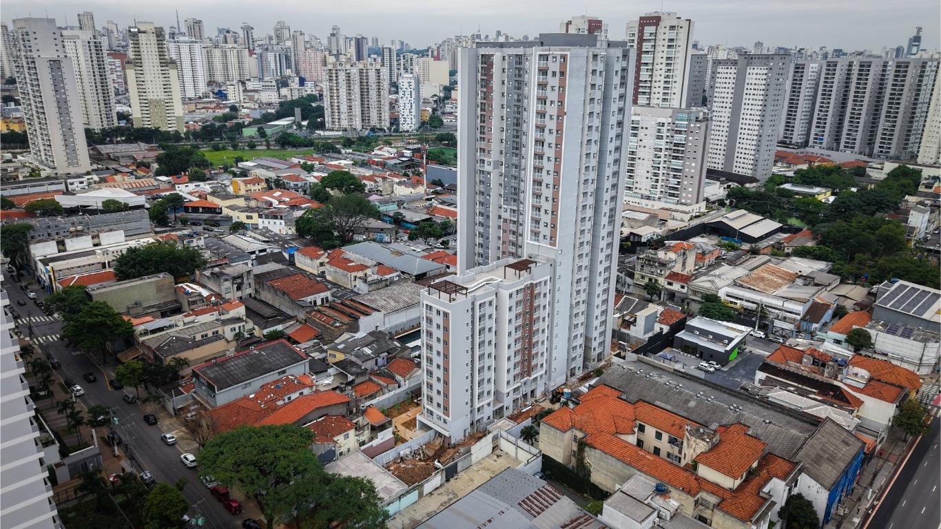 Apartamento à venda com 2 quartos, 42m² - Foto 2