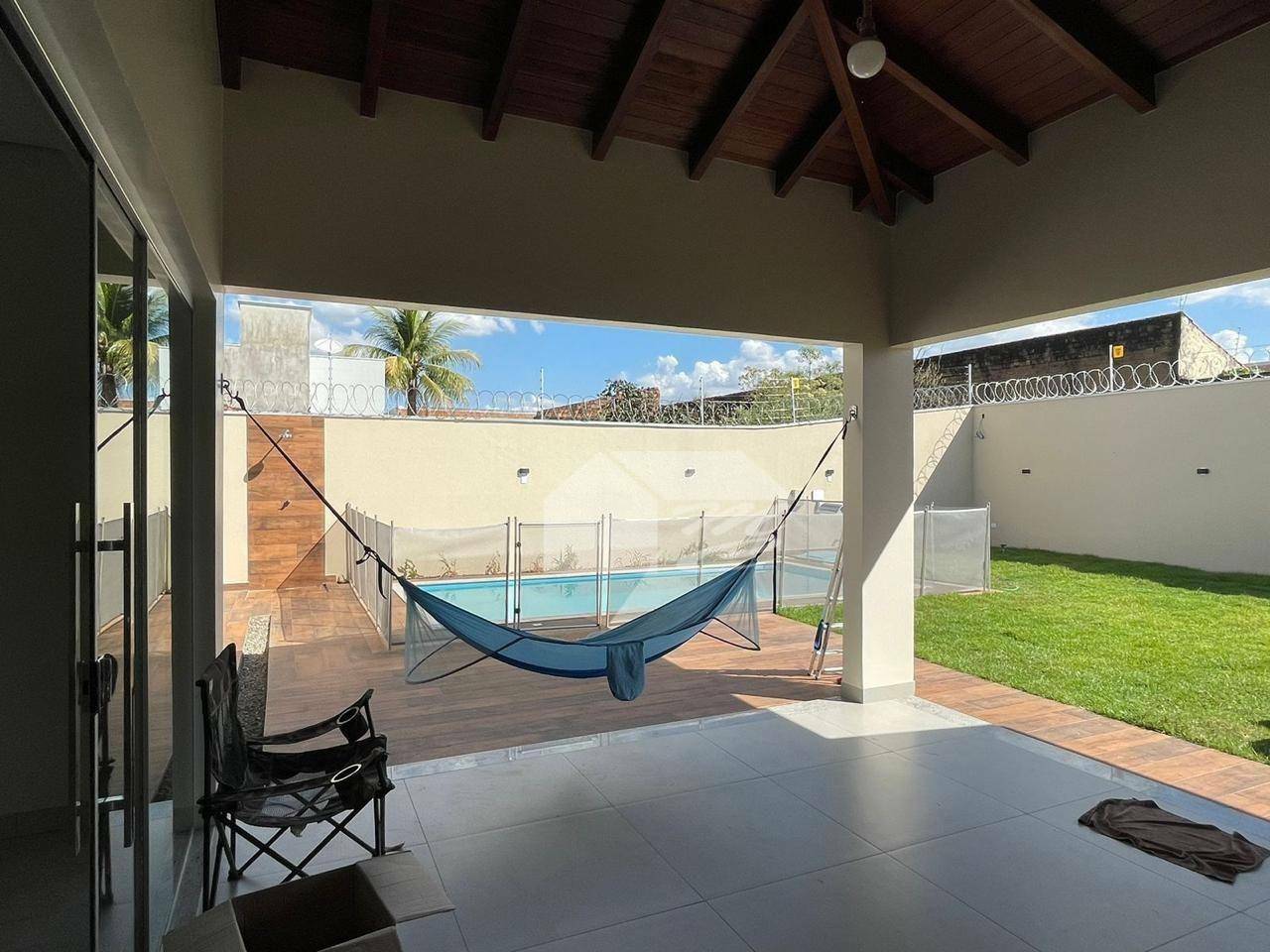 Casa à venda com 4 quartos, 250m² - Foto 42