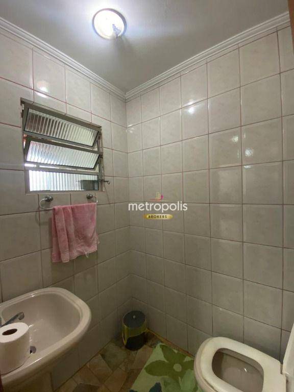 Casa à venda com 3 quartos, 250m² - Foto 26