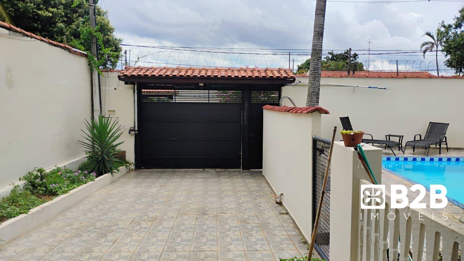 Casa, 3 quartos, 342 m² - Foto 1