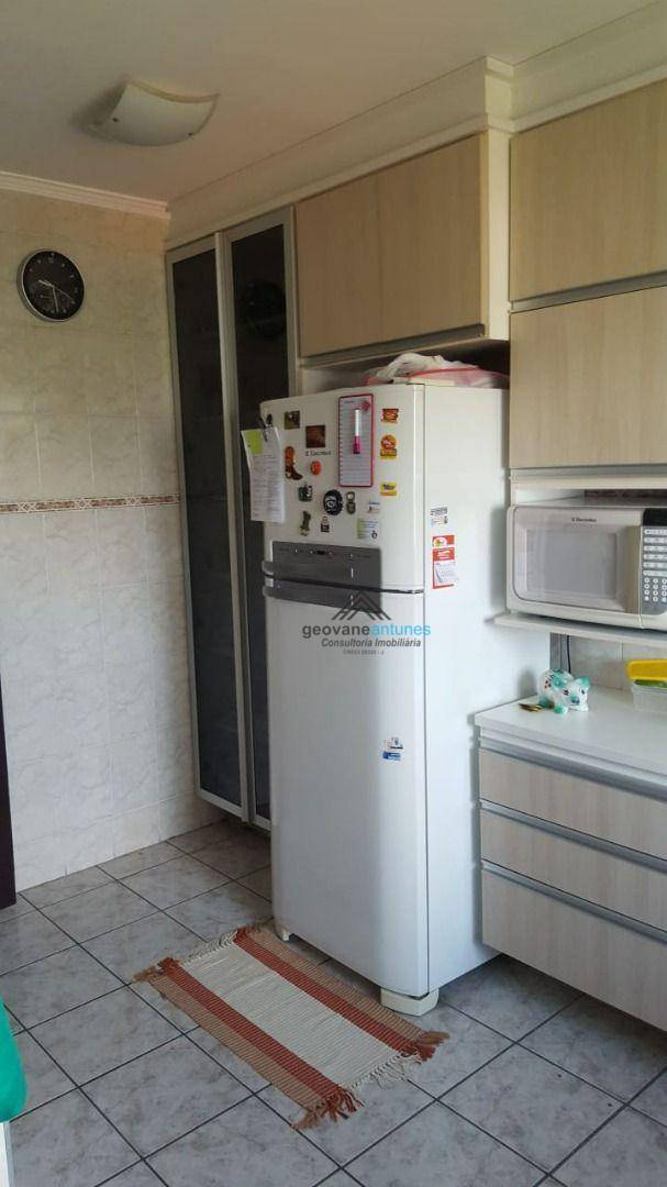 Apartamento à venda com 2 quartos, 70m² - Foto 1