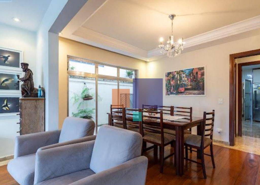 Casa à venda com 4 quartos, 363m² - Foto 10