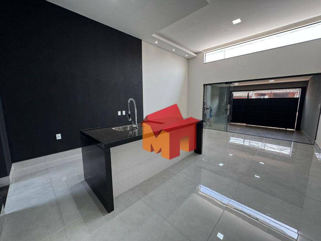 Casa à venda com 3 quartos, 100m² - Foto 1