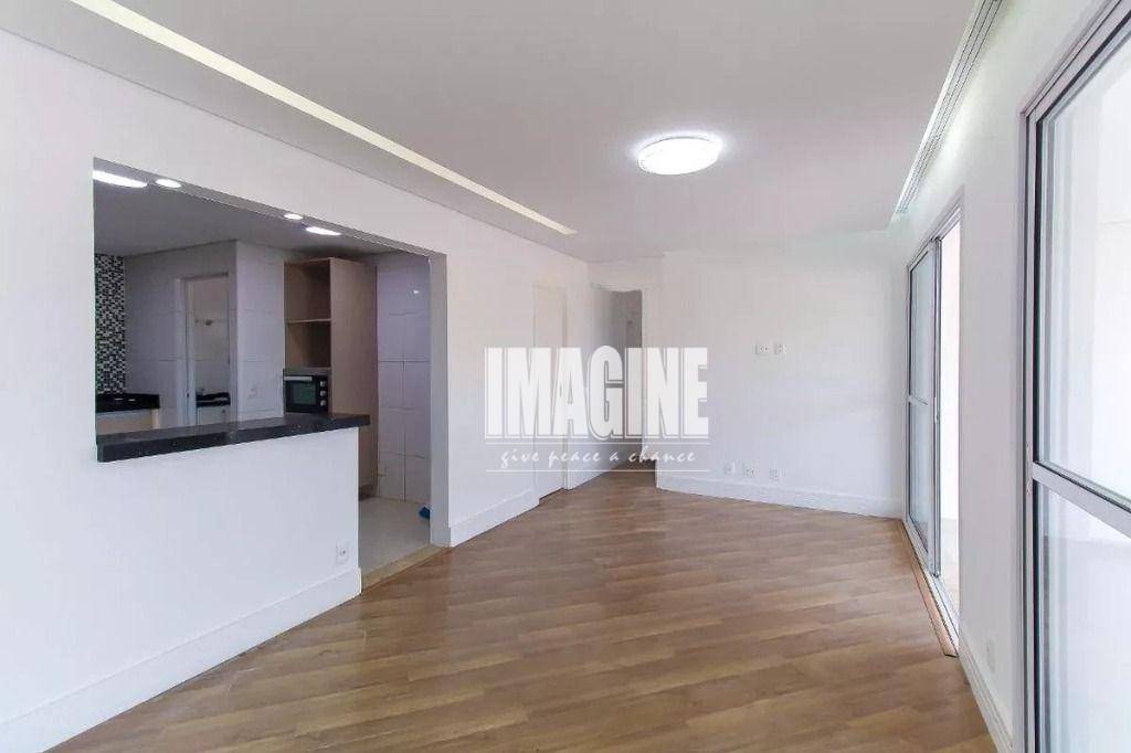 Apartamento à venda com 2 quartos, 104m² - Foto 2