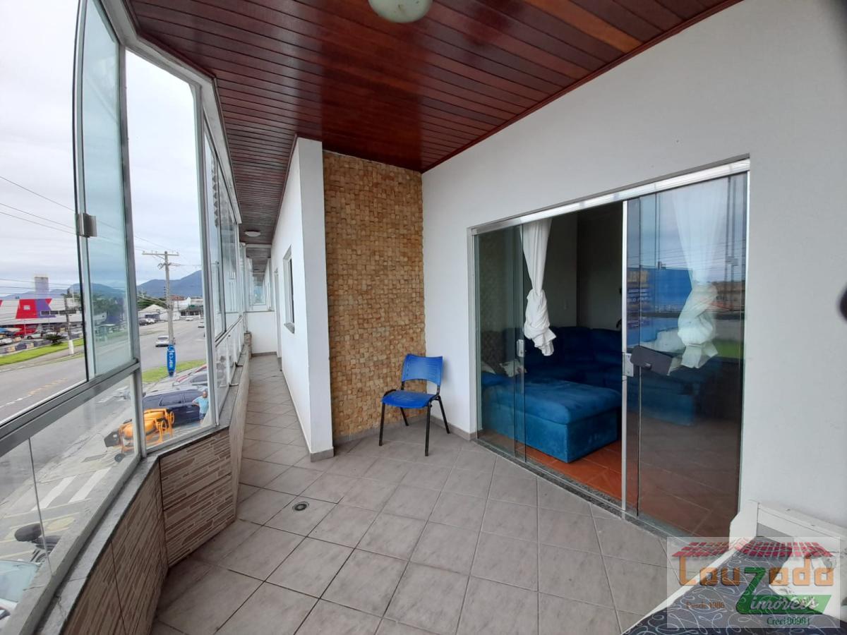 Apartamento à venda com 3 quartos, 187m² - Foto 2