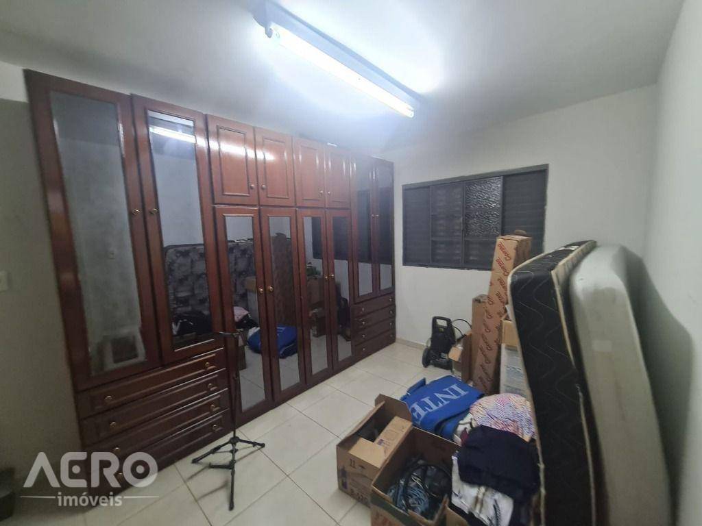 Casa à venda com 2 quartos, 216m² - Foto 25