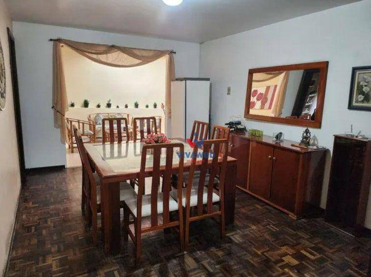 Casa à venda com 3 quartos, 300m² - Foto 4