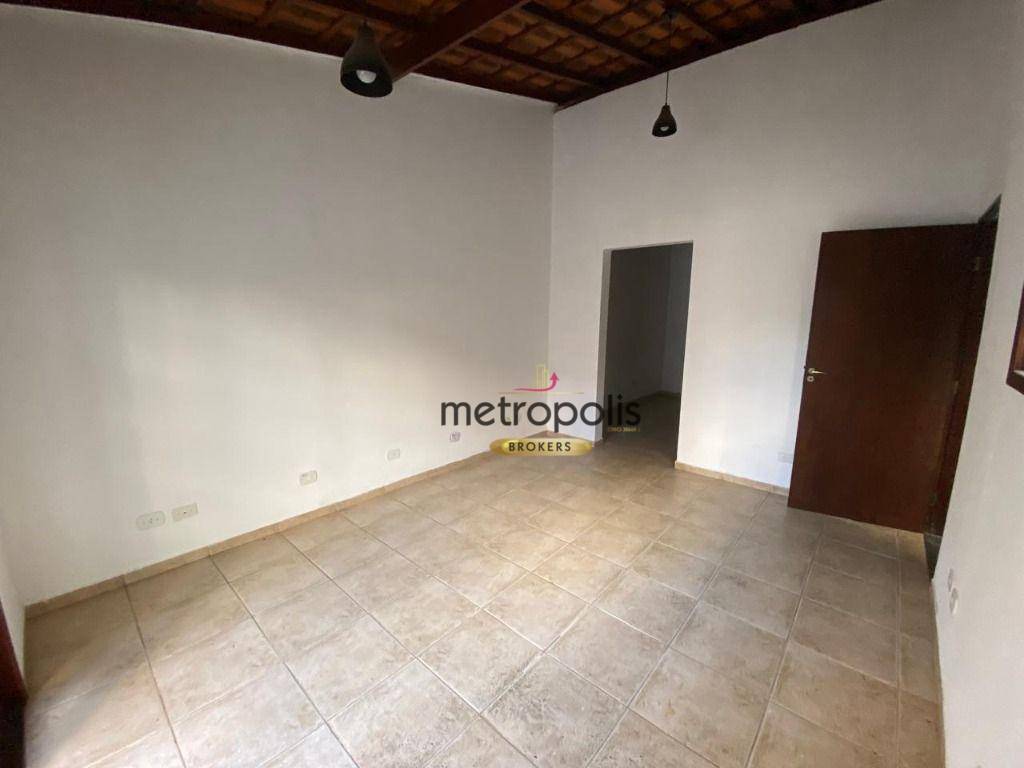 Casa para alugar com 3 quartos, 200m² - Foto 32