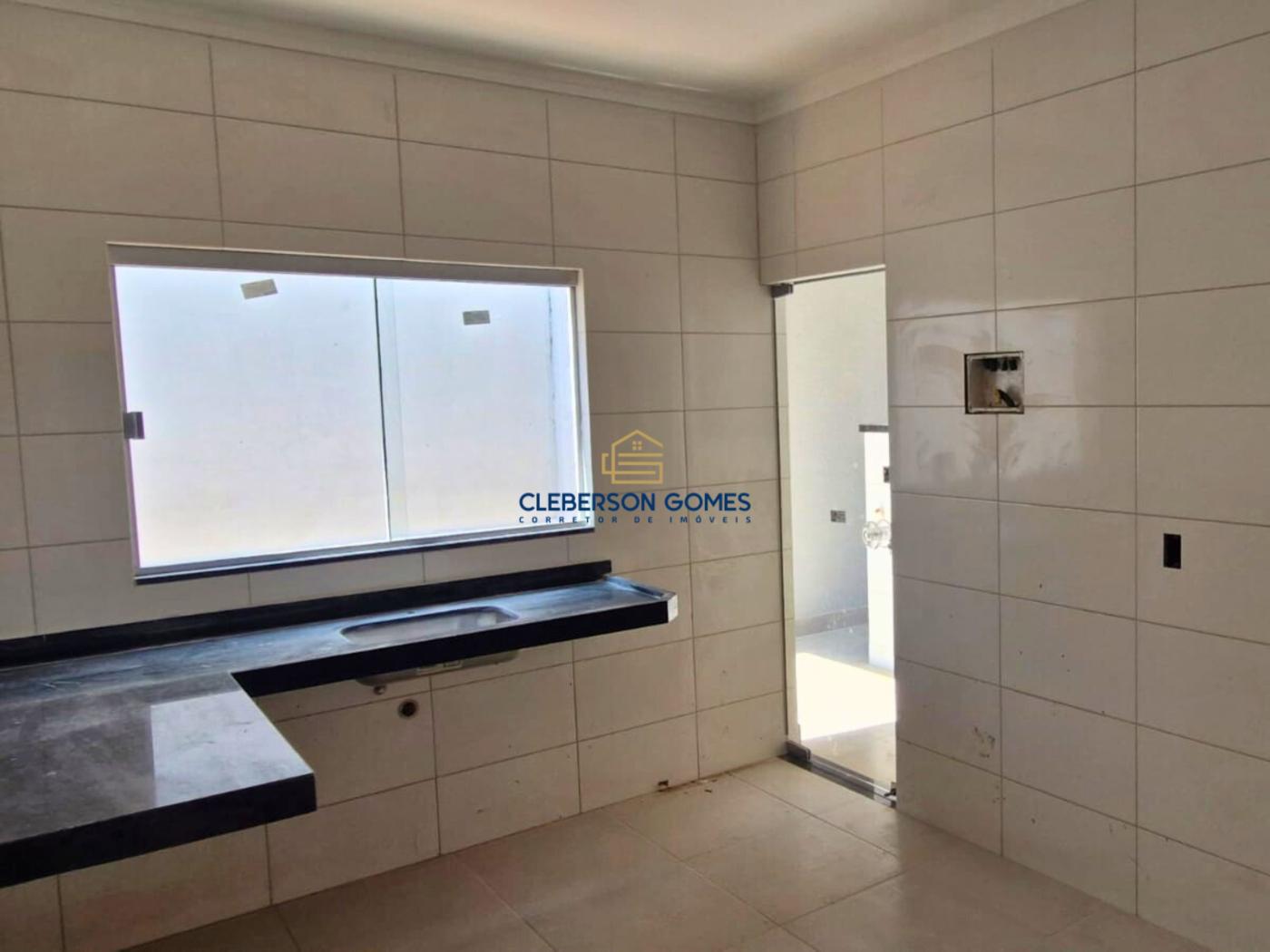 Casa à venda com 2 quartos, 180m² - Foto 7