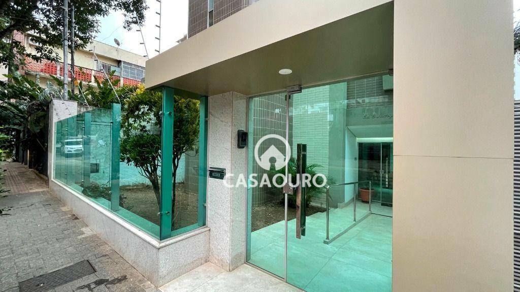 Apartamento à venda com 4 quartos, 139m² - Foto 2