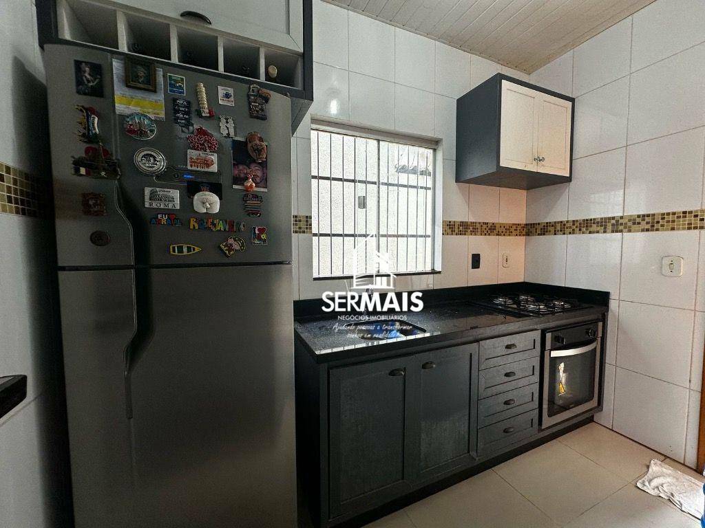 Casa à venda com 2 quartos, 48m² - Foto 6
