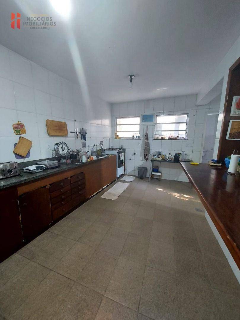 Casa à venda com 7 quartos, 260m² - Foto 14