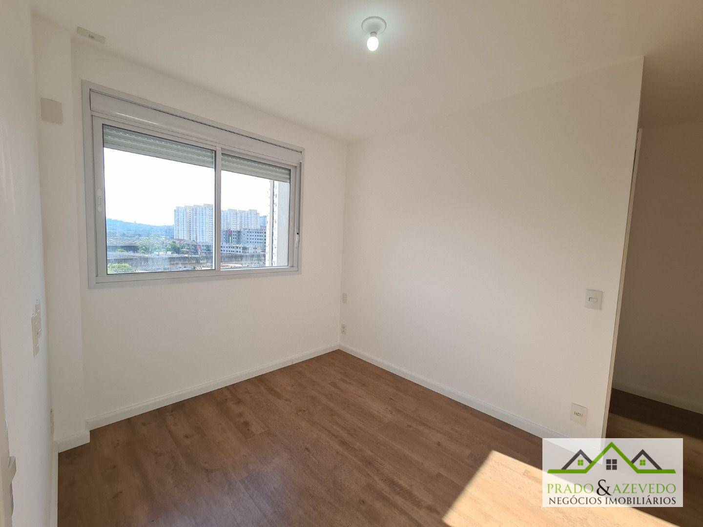 Apartamento à venda com 2 quartos, 67m² - Foto 12