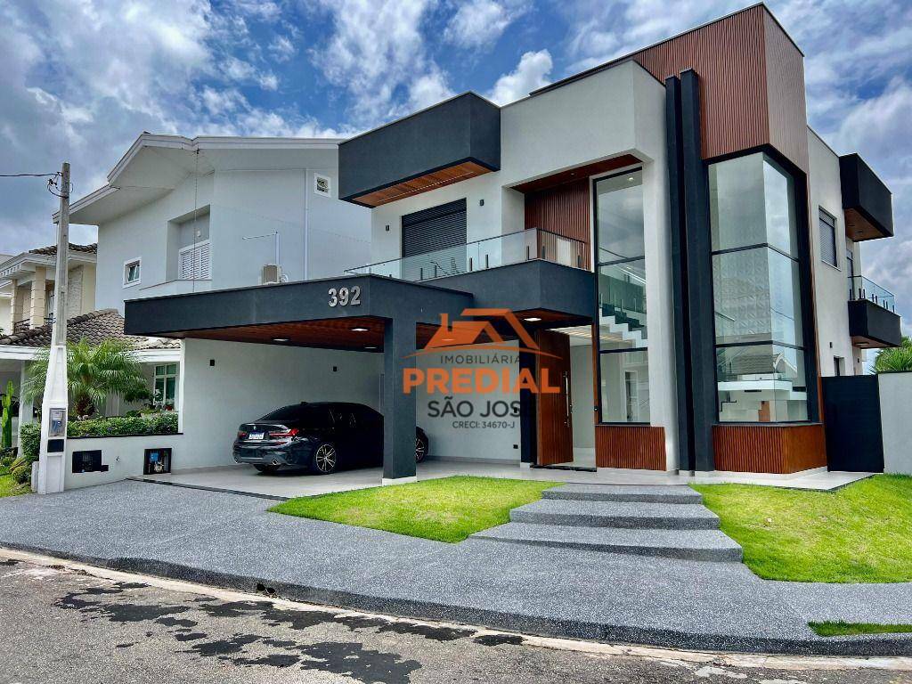 Casa de Condomínio à venda com 4 quartos, 270m² - Foto 2