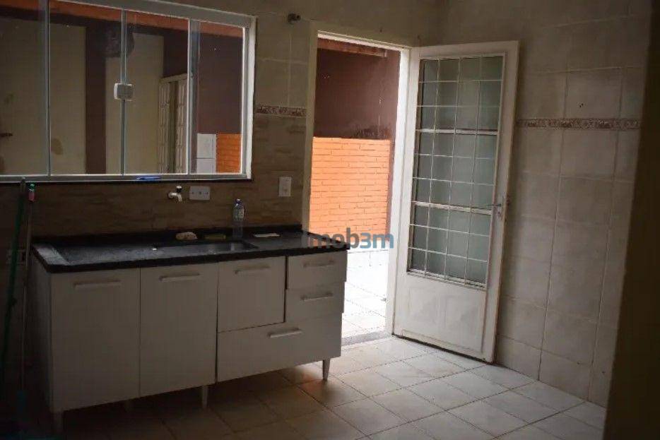 Casa à venda com 2 quartos, 95m² - Foto 2