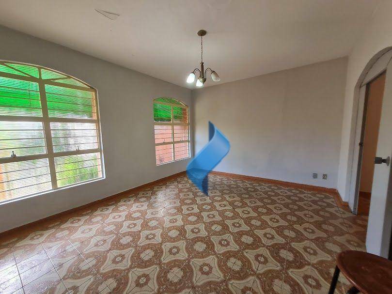 Casa à venda e aluguel com 3 quartos, 139m² - Foto 9