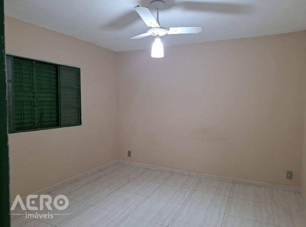 Casa de Condomínio à venda com 3 quartos, 160m² - Foto 3