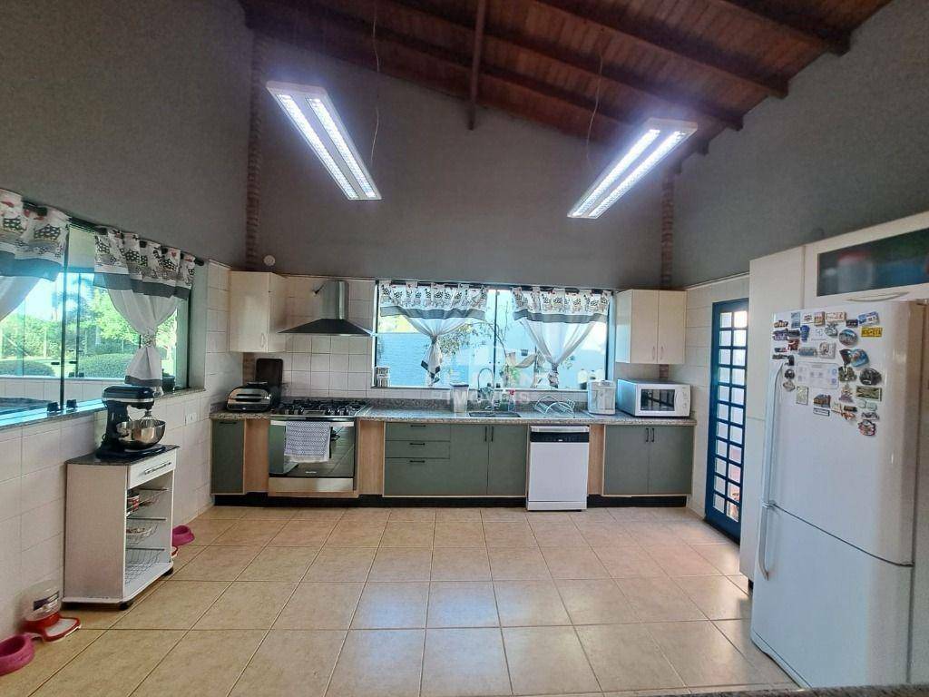 Chácara à venda com 2 quartos, 230m² - Foto 25