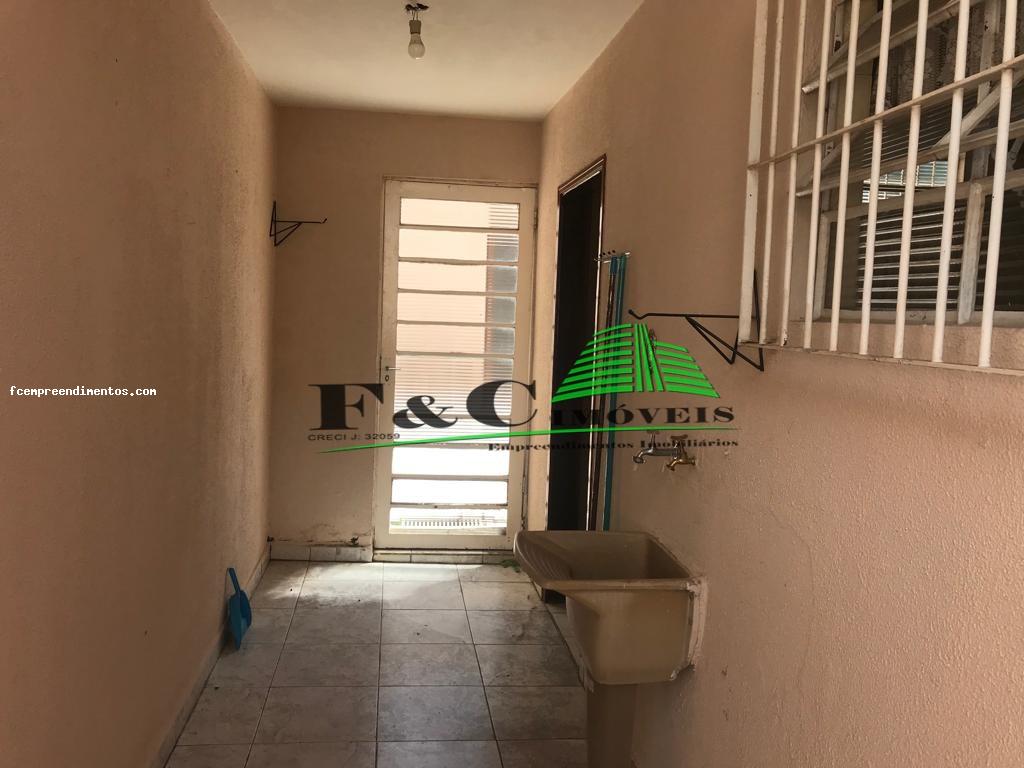 Casa à venda com 2 quartos, 200m² - Foto 24